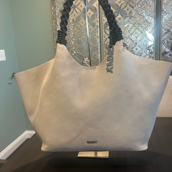 NWT DKNY Paula Tote Bag - Picture 3 of 8